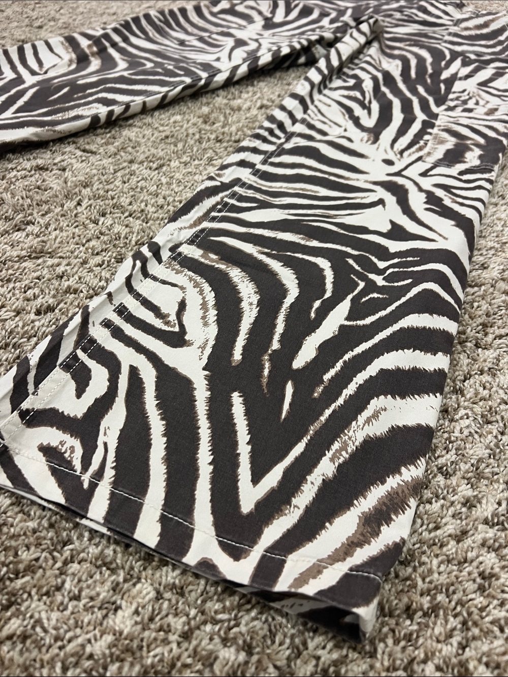 NWT! VIRAL Most Comfy EVER! No Boundaries Zebra Print Wide Leg Cargo Pants - Picture 7 of 15